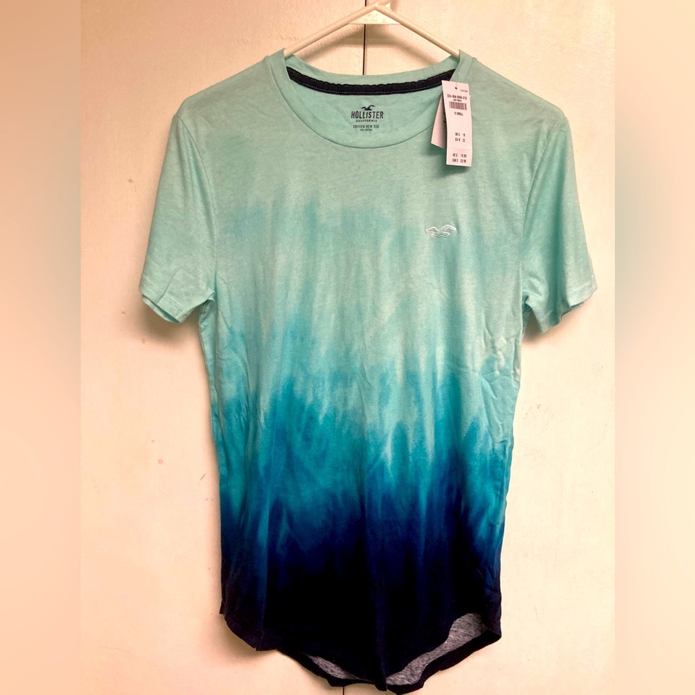 Hollister tee